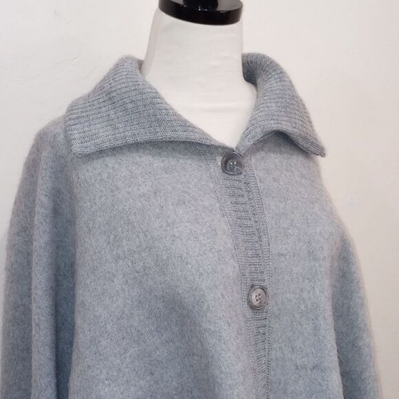 Button Front Cape by Alpaca Imports-By-DL - OS - Vintage - Picture 4 of 7